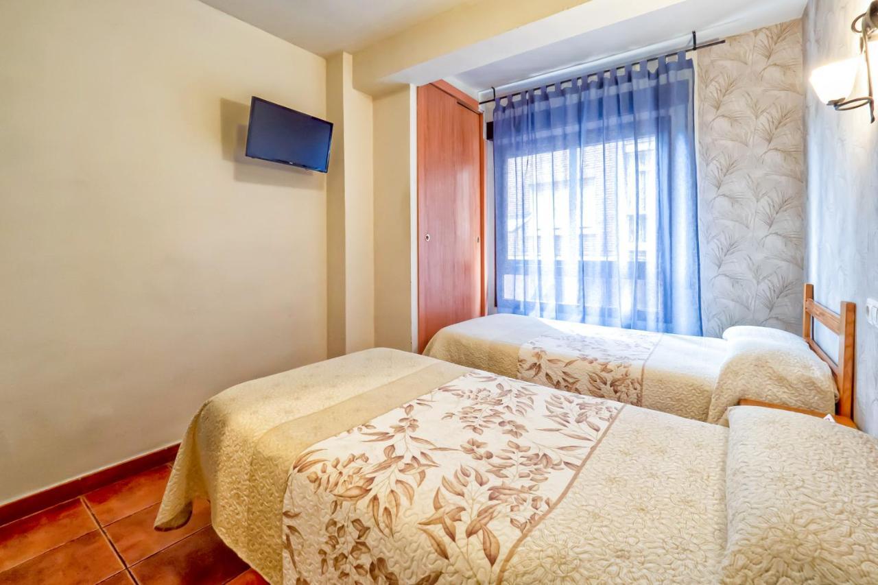 Pension La Playa Талавера-де-ла-Рейна Экстерьер фото